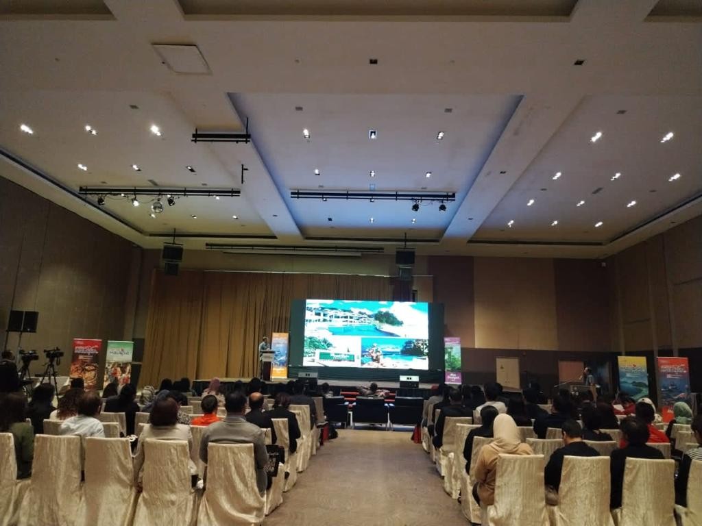 TOURISM MALAYSIA ANJUR PROGRAM JERAYAWARA BERSAMA PENGGIAT INDUSTRI PANTAI TIMUR DI SARAWAK