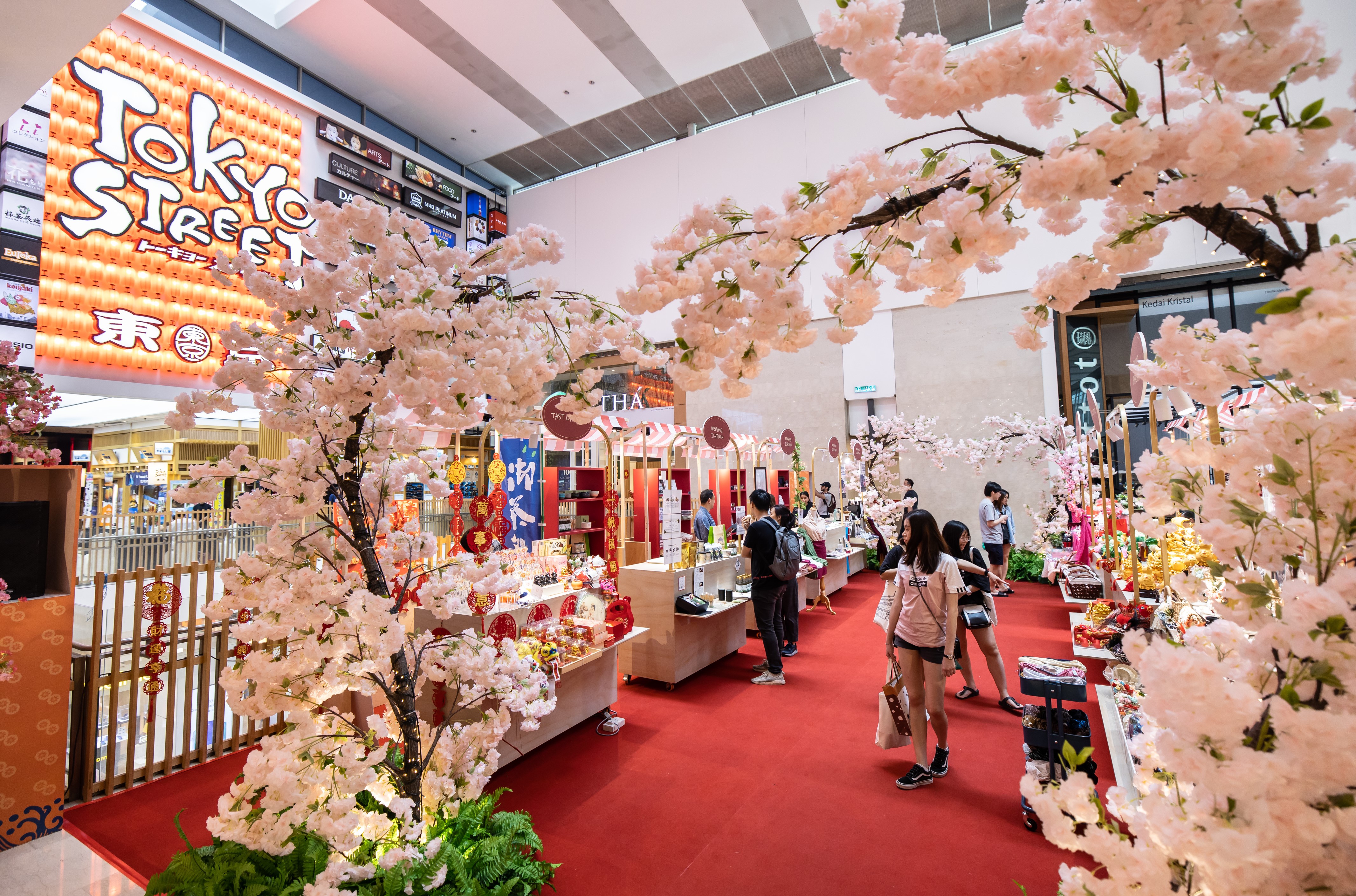 PAVILION KUALA LUMPUR WELCOMES MICKEY MOUSE & MINNIE MOUSE WITH “THE PROSPEROUS REUNION”