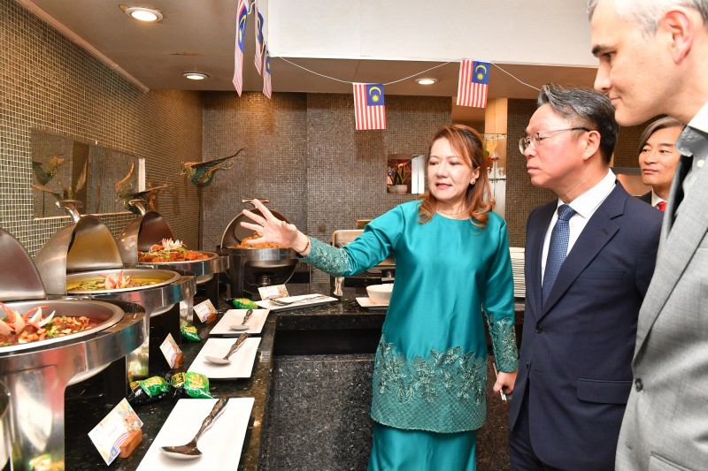 SAVOUR AND EXPERIENCE MALAYSIAN FOOD & CULTURE IN VIENTIANE