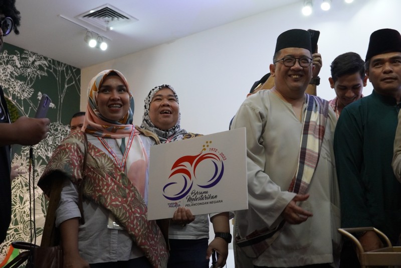 TOURISM MALAYSIA MENYAMBUT ULANG TAHUN KE-50 BERSAMA PROGRAM KERETAPI SARONG BERSEMPENA SAMBUTAN HARI MALAYSIA