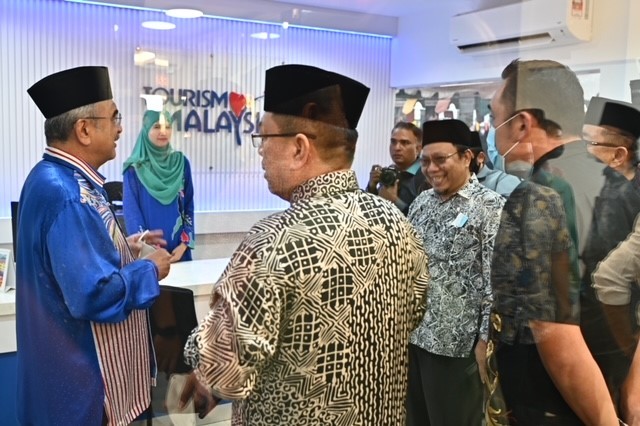 PROGRAM MAGICAL MELAKA FOOD & FRUIT FEST 2022 BERSEMPENA MAGIC OF THE NIGHT 2022