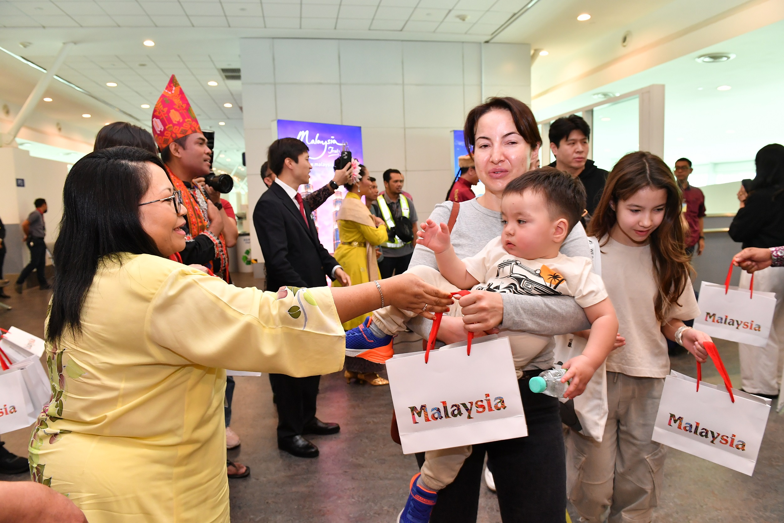 MALAYSIA WELCOMES INAUGURAL AIRASIA X FLIGHT FROM ALMATY TO KUALA LUMPUR