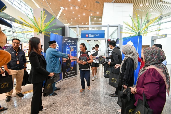 TOURISM MALAYSIA WELCOMES MALAYSIA AIRLINES INAUGURAL FLIGHT FROM DA NANG TO KUALA LUMPUR