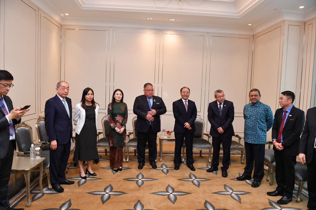 HUNAN BROADCASTING SYSTEM SIGNS MOU WITH TOURISM MALAYSIA FOR DOCUMENTARY PRODUCTION “STARRY EMBRACE”