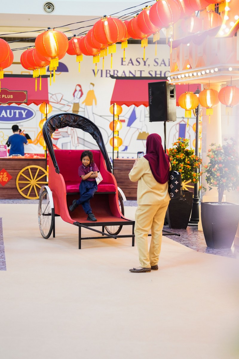 SURIA KLCC'S VINTAGE AFFAIR SPARKS CNY MAGIC