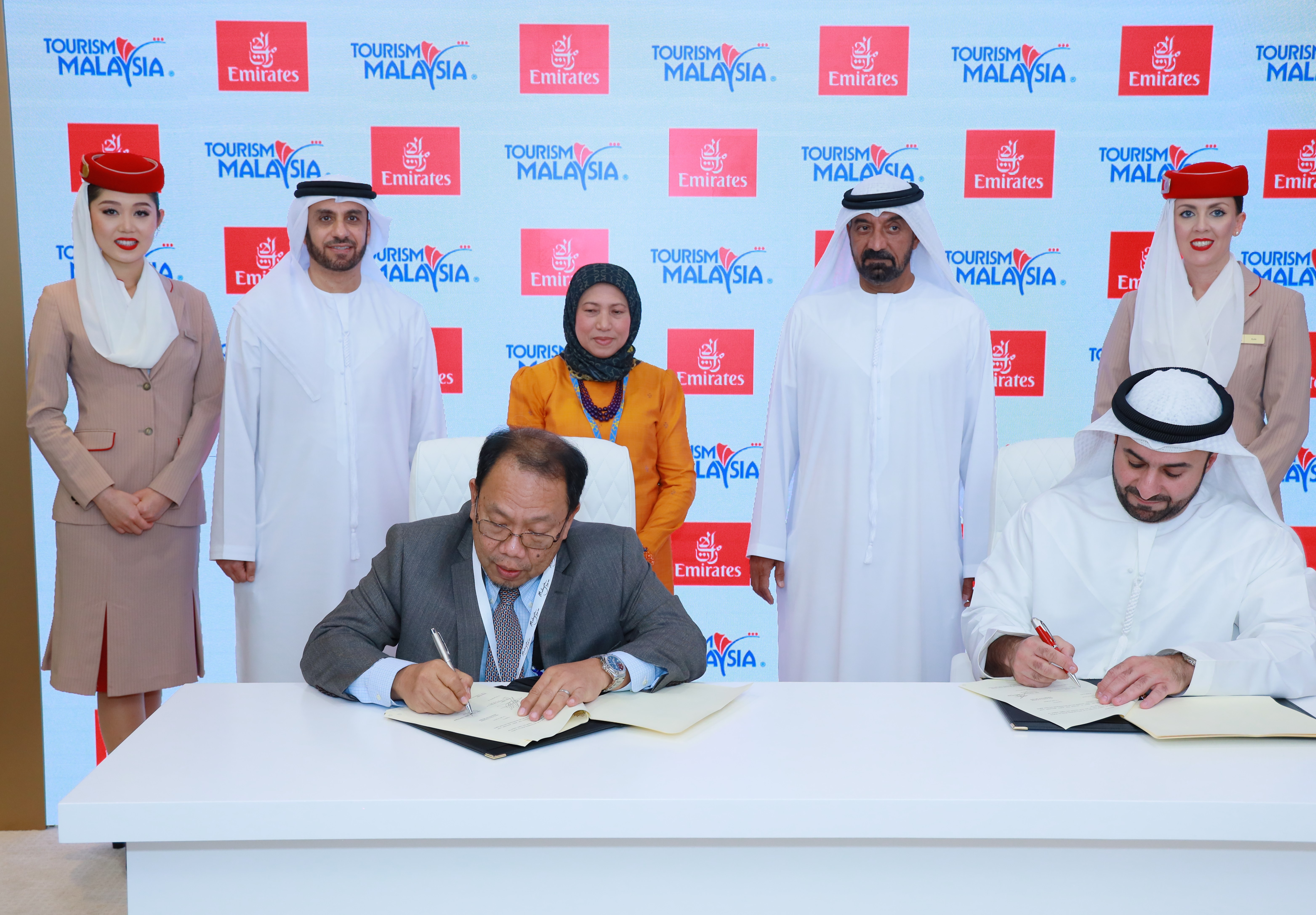 TOURISM MALAYSIA SIGNS MOC WITH EMIRATES TO INCREASE AIR CONNECTIVITY