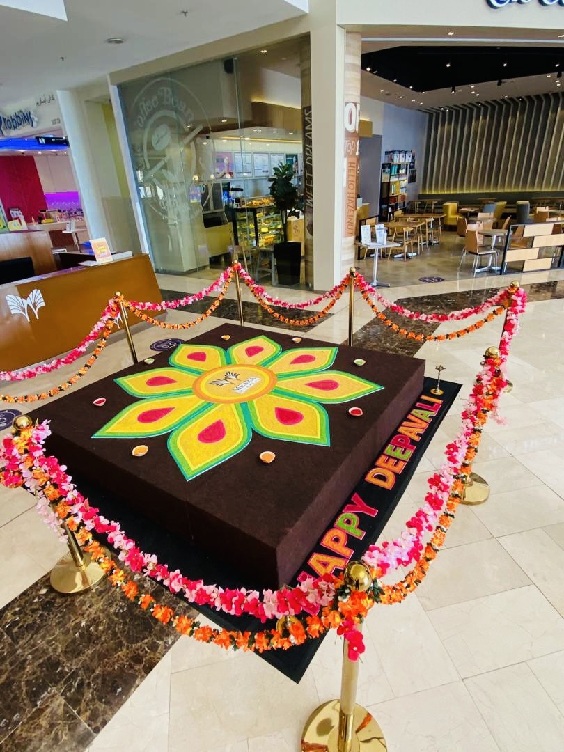 SURIA KLCC GROUP EMBRACES THE SPIRIT OF DEEPAVALI WITH UNIQUE FESTIVE KOLAM