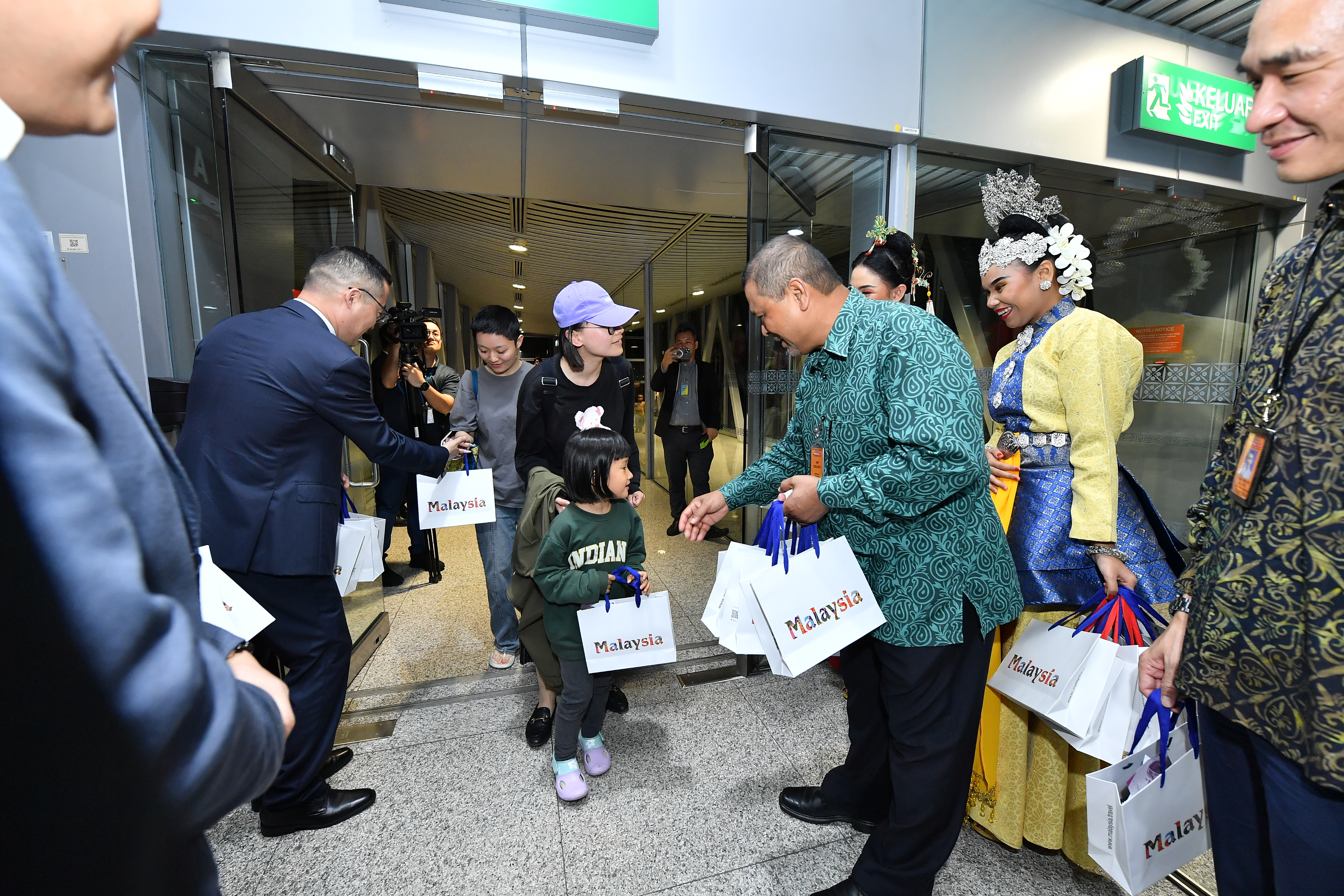 MALAYSIA WELCOMES NEW SICHUAN AIRLINES AND CHINA SOUTHERN AIRLINES ROUTES TO KUALA LUMPUR