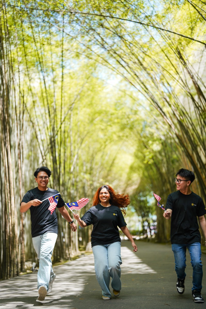 MERDEKA FESTIVITIES IN FULL SWING AT ALAMANDA PUTRAJAYA AND MESRA MALL KEMAMAN