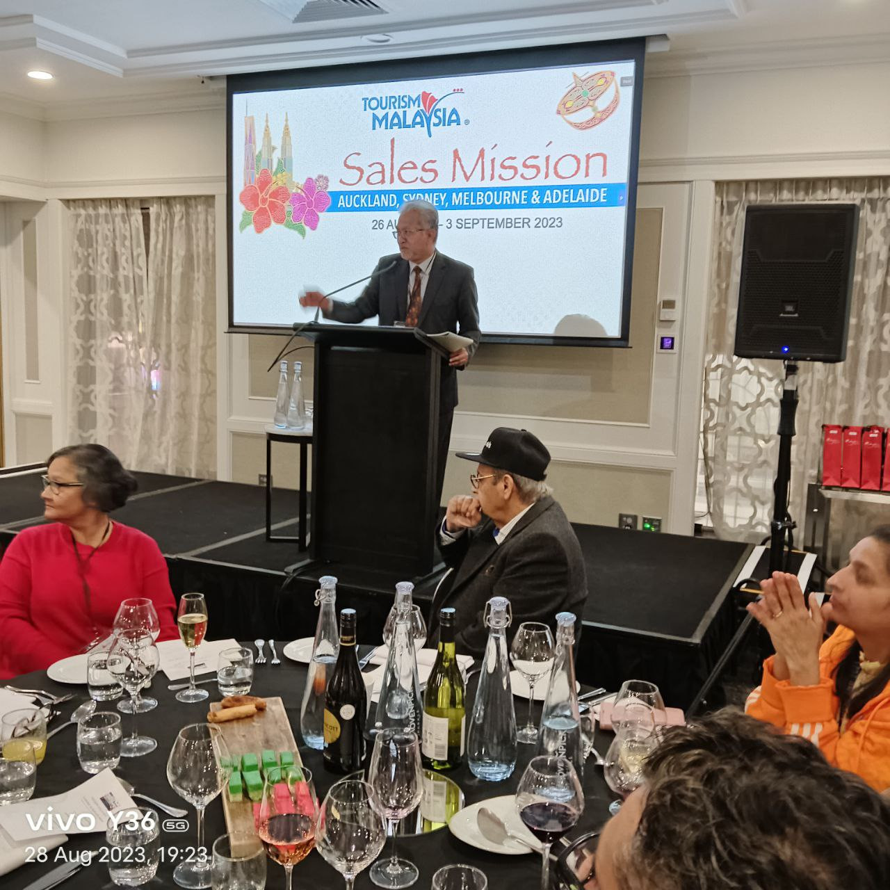 TOURISM MALAYSIA RETURNS TO ENTICE KIWIS TO VISIT MALAYSIA