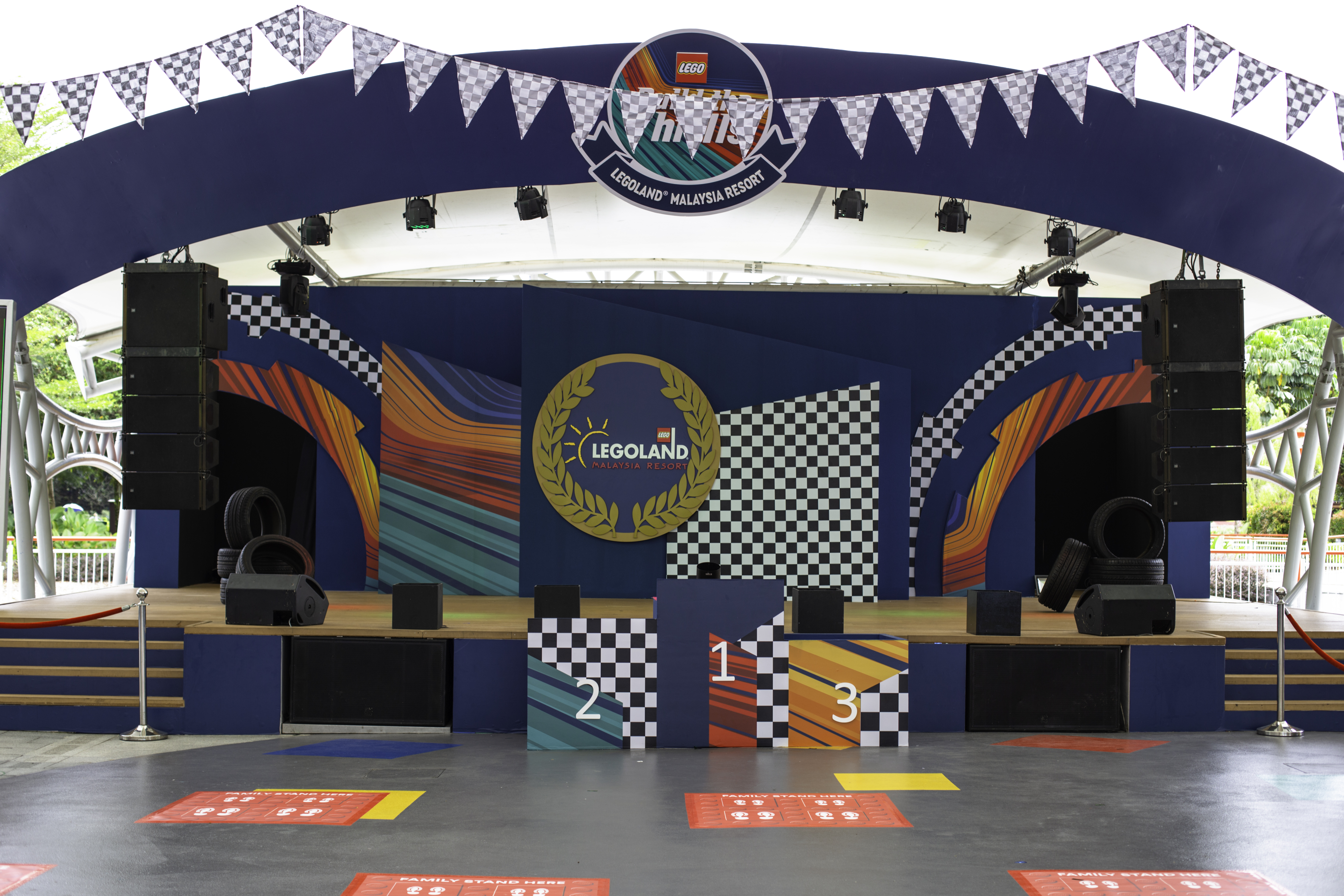 READY, GET SET, LEGOLAND!