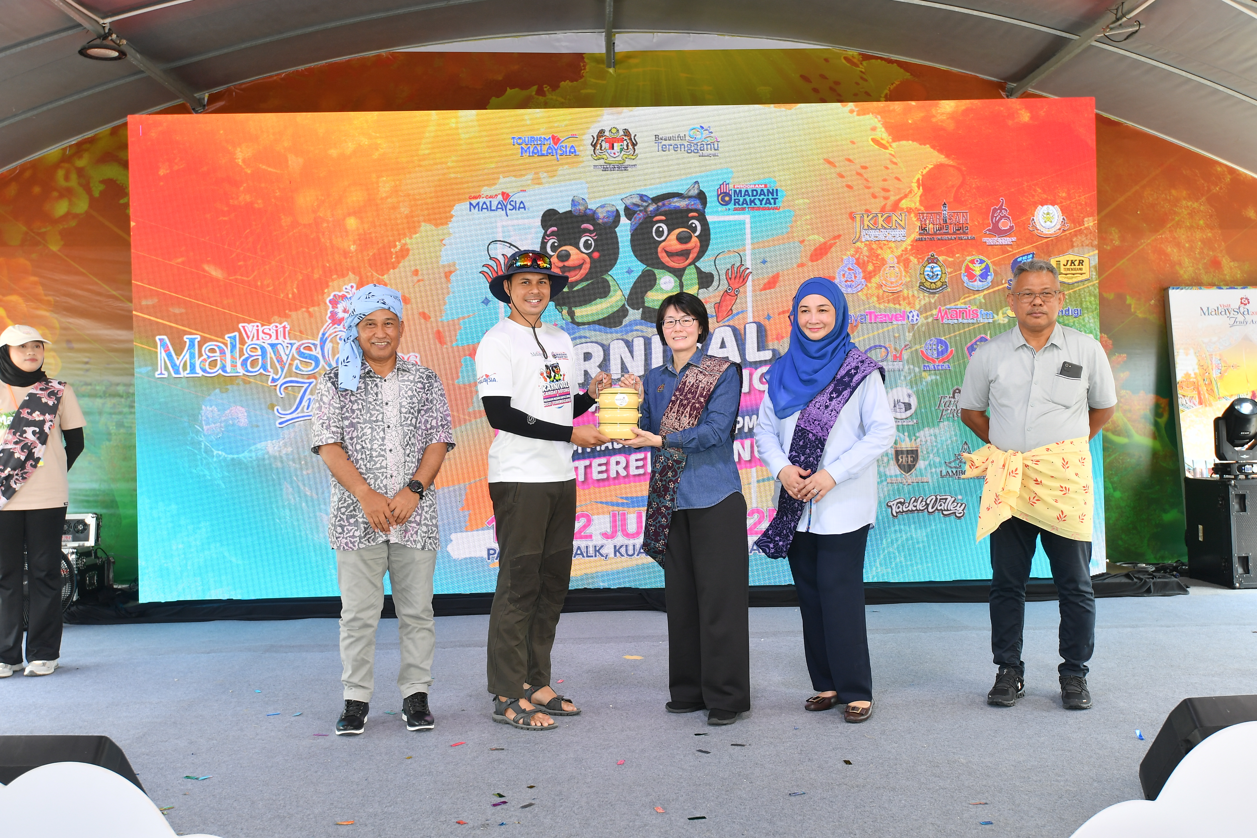 KARNIVAL CANDAT SOTONG x PROGRAM MADANI RAKYAT  2025 KUALA TERENGGANU FOKUS PROMOSI WARISAN  BUDAYA MARITIM DAN PEMERKASAAN RAKYAT