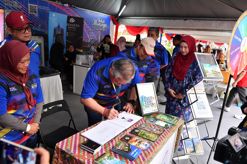 LARIAN SANTAI DAN MAJLIS PELANCARAN LAGU KEMPEN “INILAH MASANYA, CUTI-CUTI MALAYSIA”