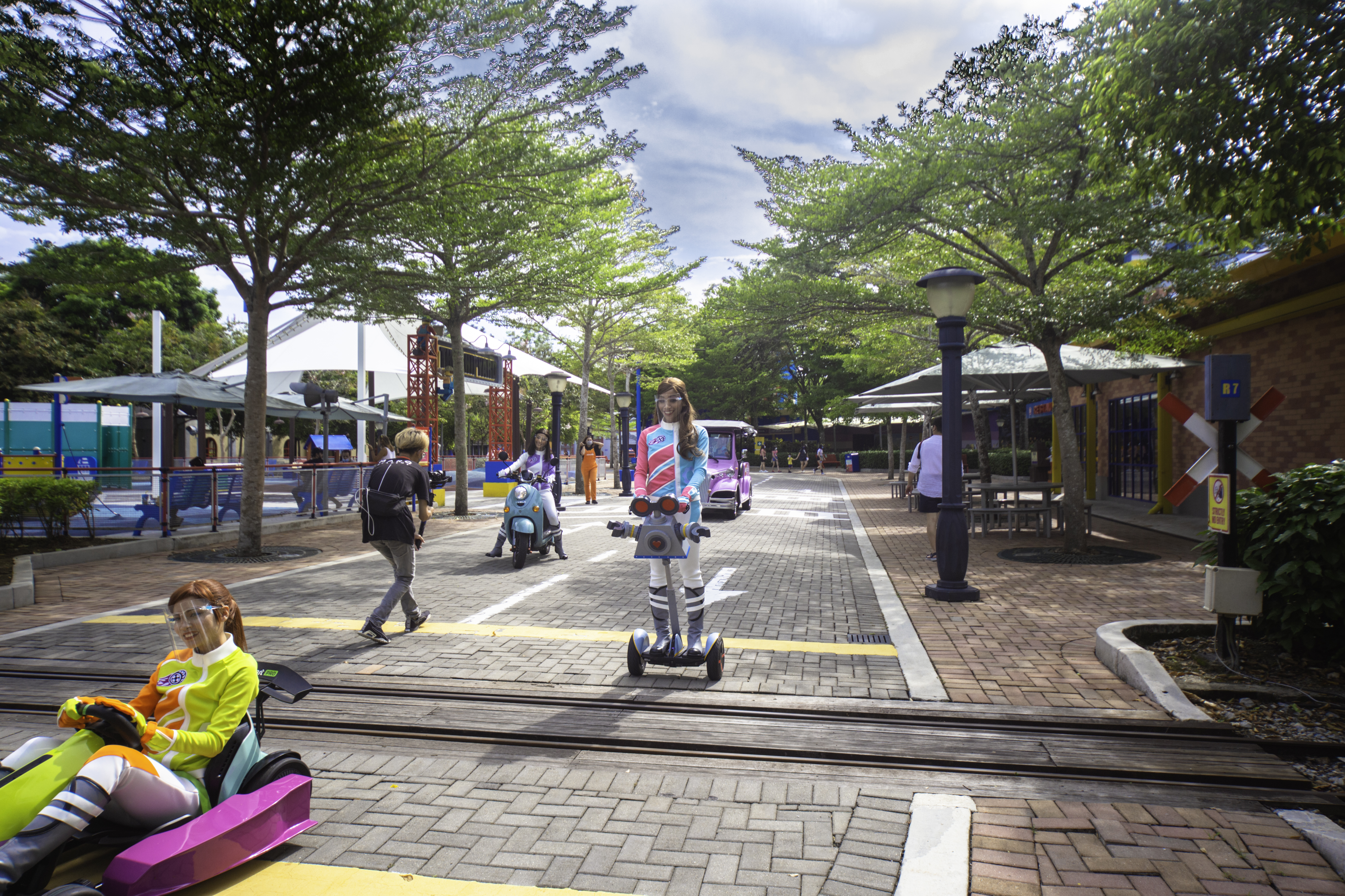 READY, GET SET, LEGOLAND!