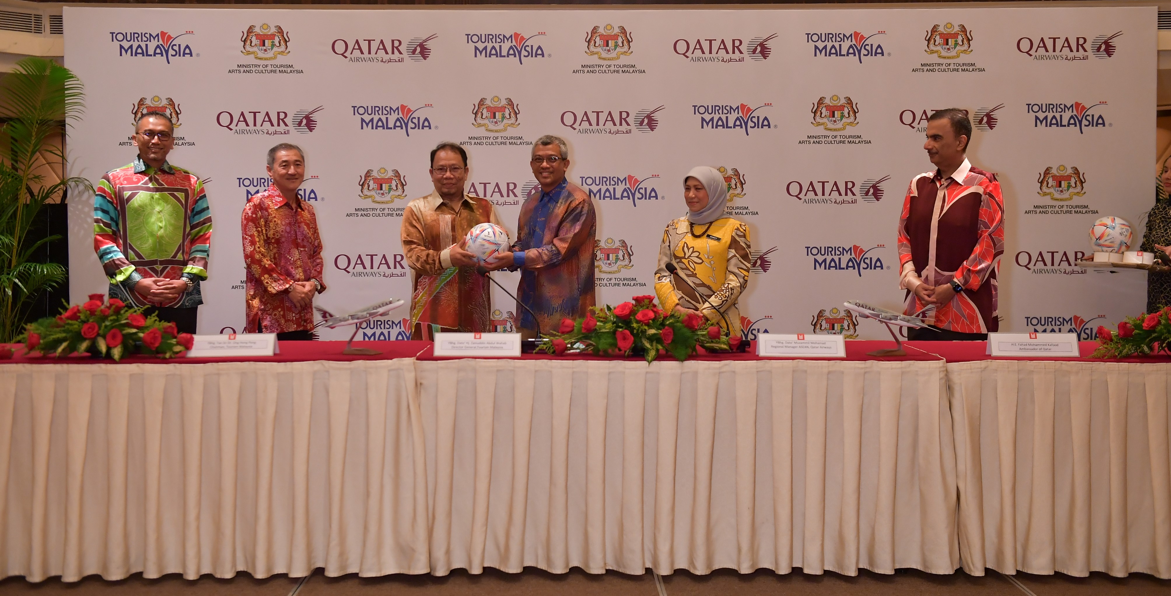 TOURISM MALAYSIA SIGNS MOC WITH QATAR AIRWAYS TO STRENGTHEN STRATEGIC COOPERATION