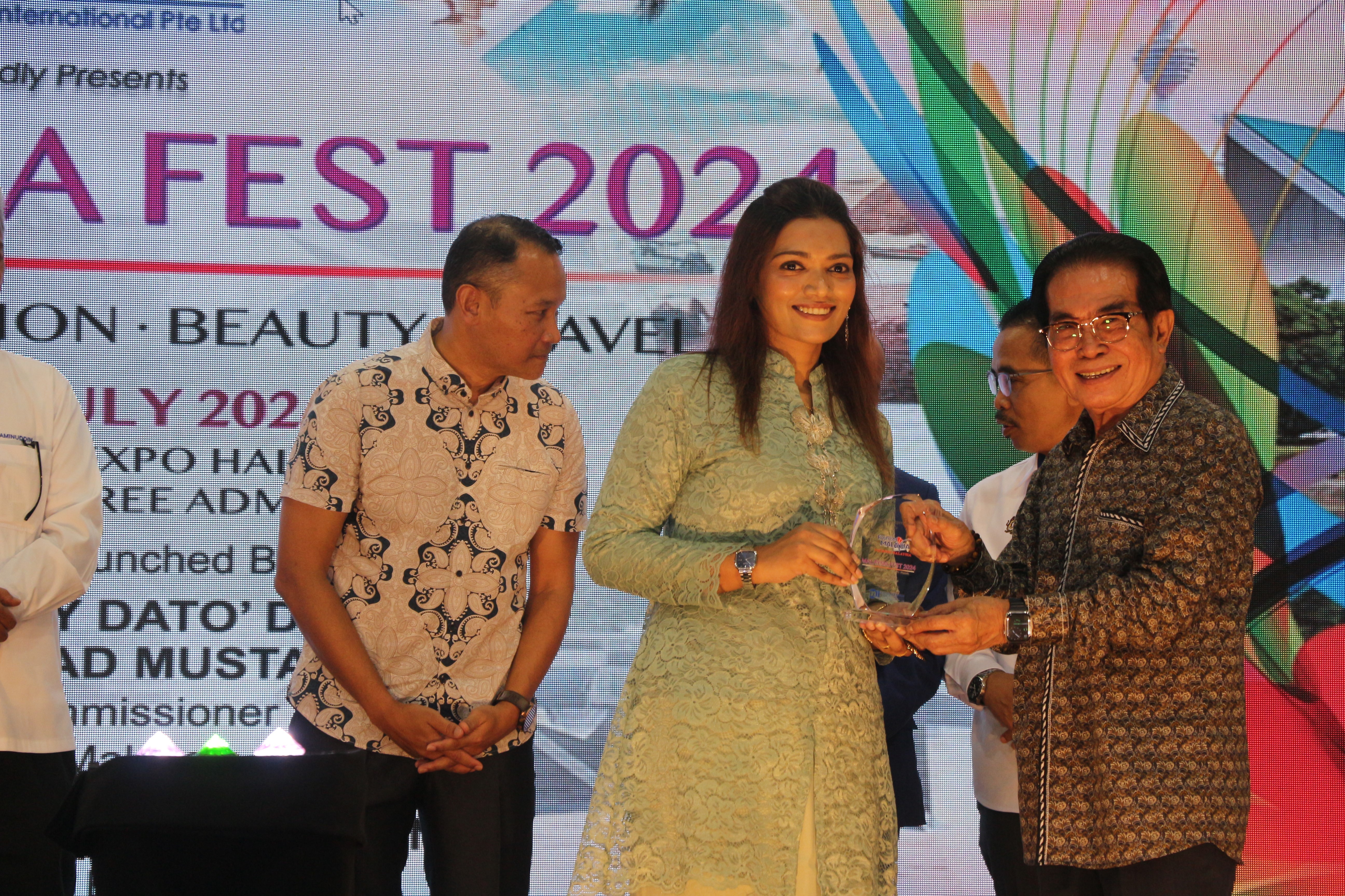 TOURISM MALAYSIA UNVEILS EXCLUSIVE DURIAN PACKAGES IN SINGAPORE