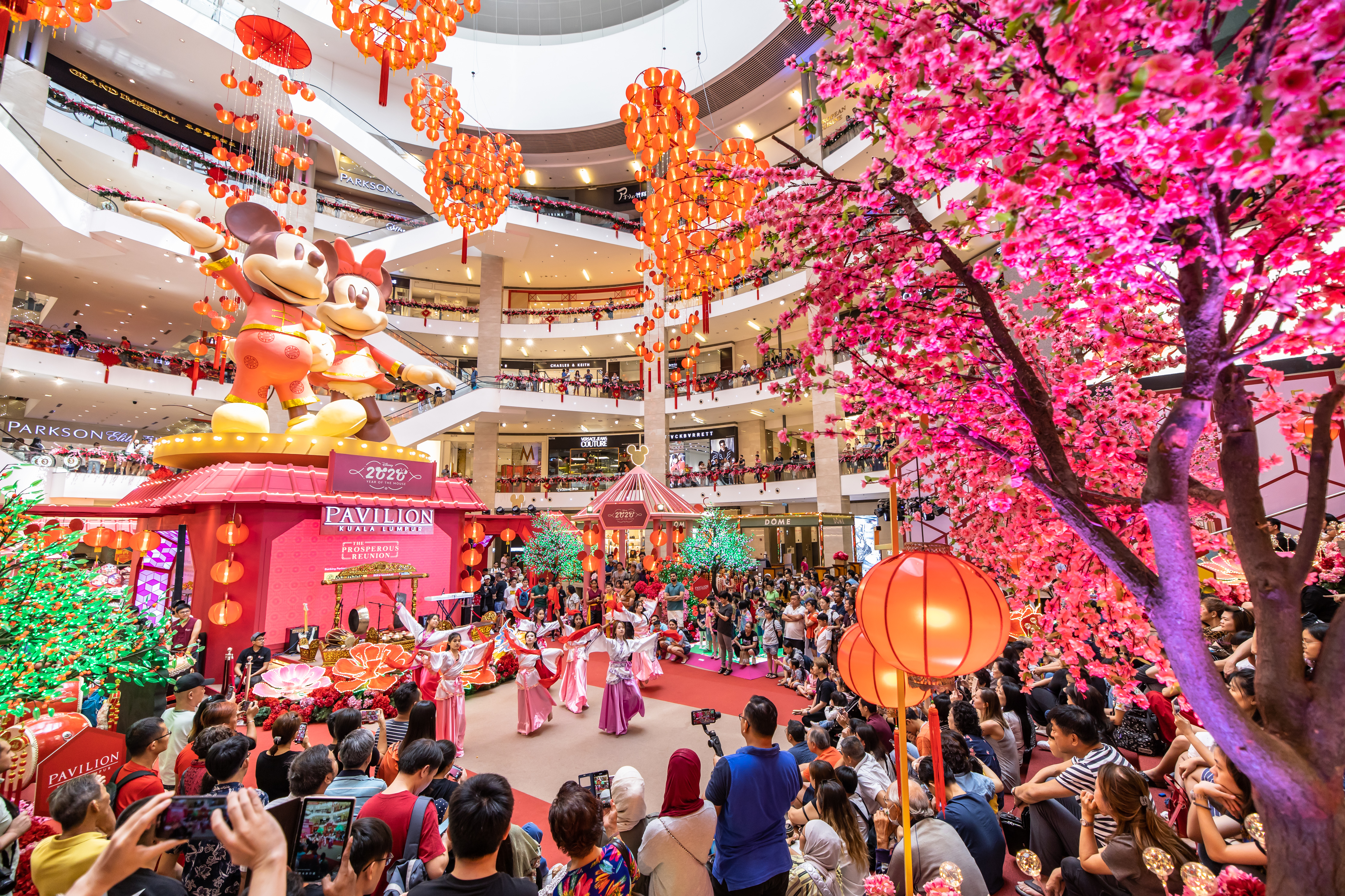 PAVILION KUALA LUMPUR WELCOMES MICKEY MOUSE & MINNIE MOUSE WITH “THE PROSPEROUS REUNION”