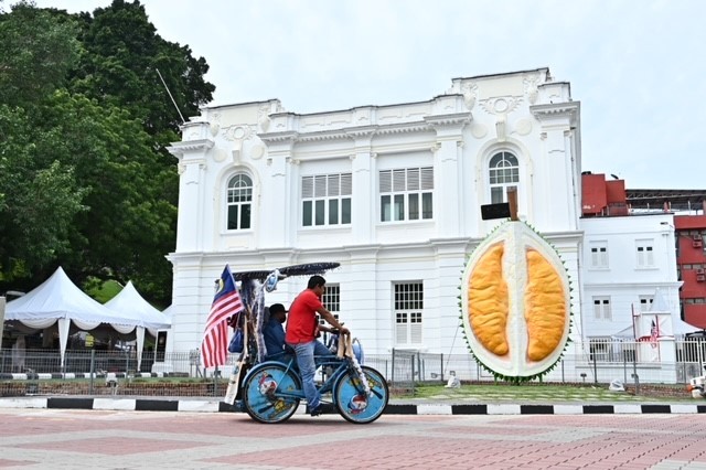 PROGRAM MAGICAL MELAKA FOOD & FRUIT FEST 2022 BERSEMPENA MAGIC OF THE NIGHT 2022