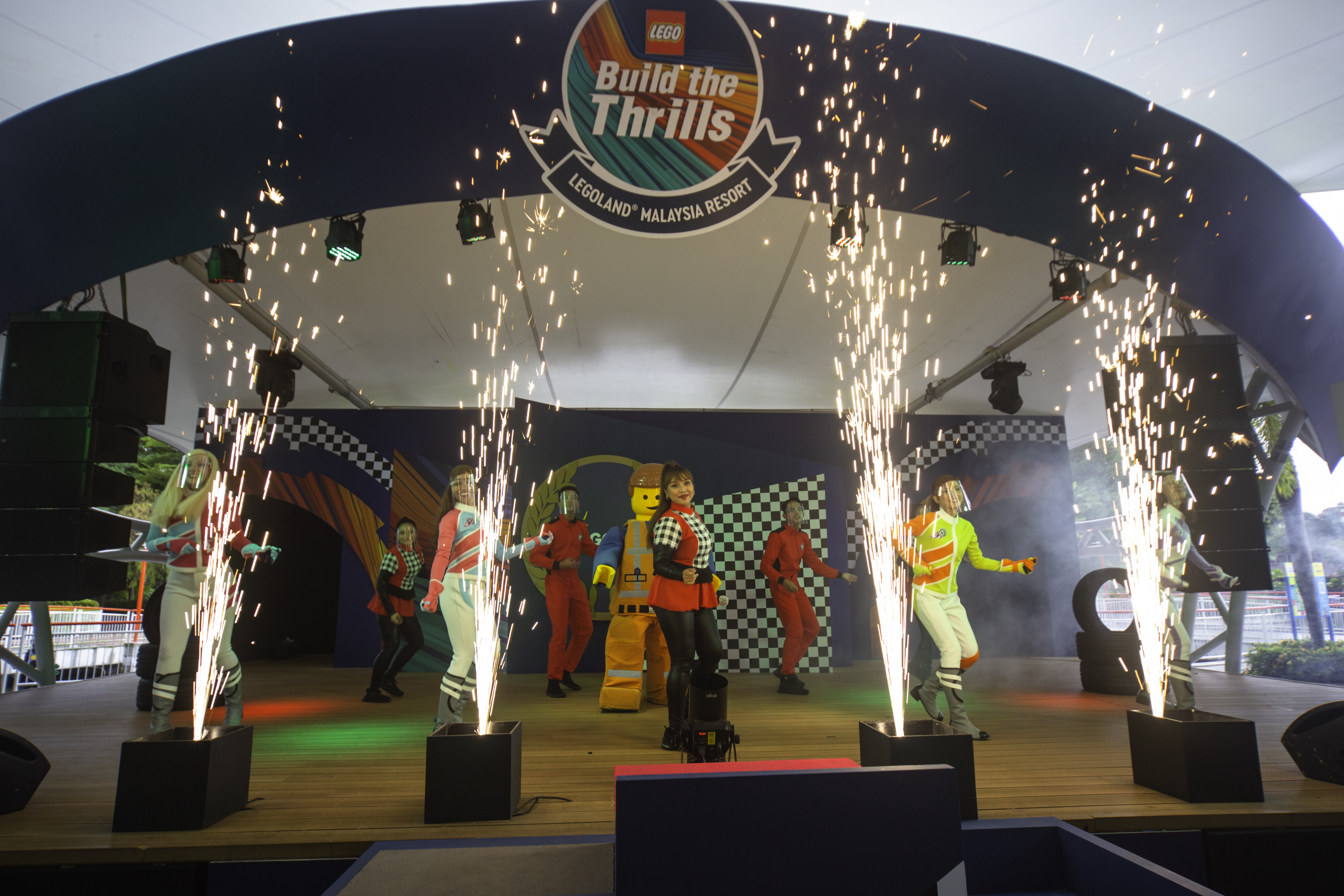 READY, GET SET, LEGOLAND!