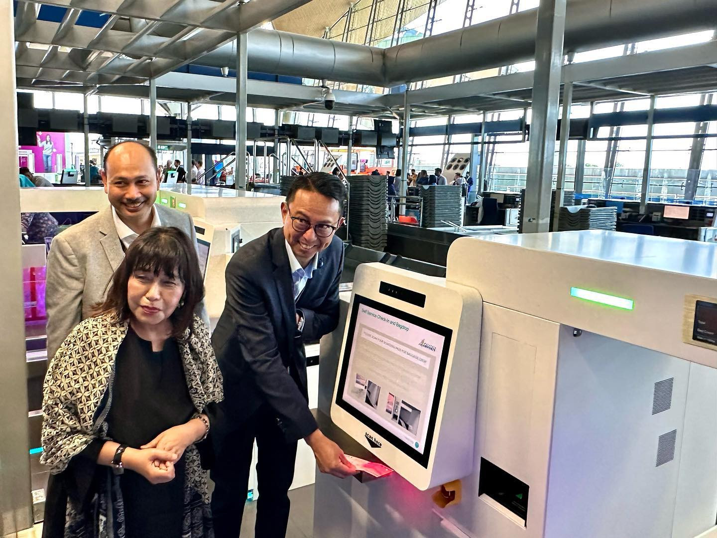 KLIA GEARS TOWARDS REGAINING TOP TIER GLOBAL RANKINGS WITH STARDESK AND EZBAGZ