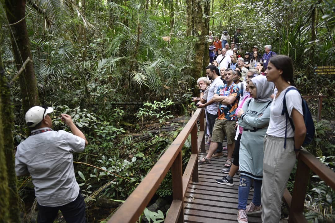 36 INTERNATIONAL MEDIA READY FOR TRAVEL AND ADVENTURE IN SABAH