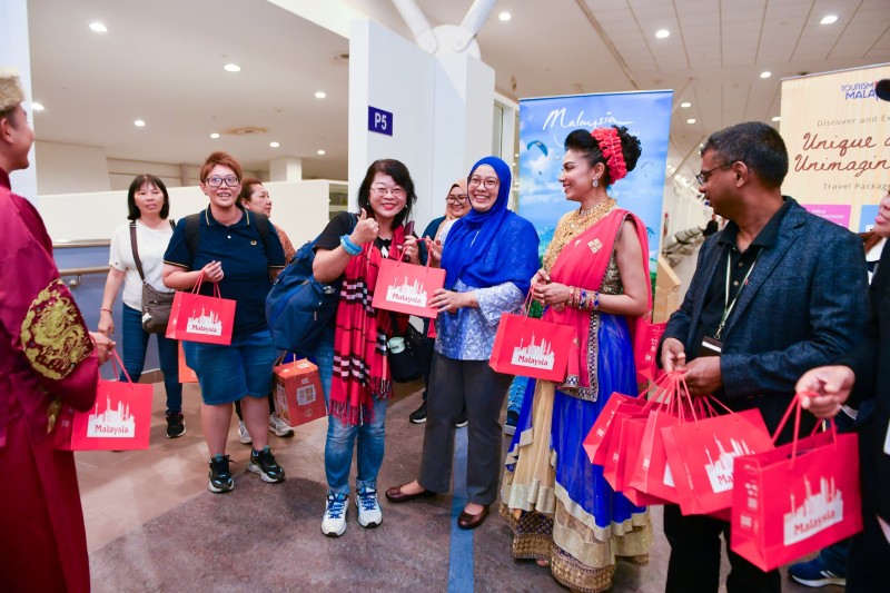 MALAYSIA WELCOMES 9 AIR MAIDEN FLIGHT FROM CHINA TO MALAYSIA