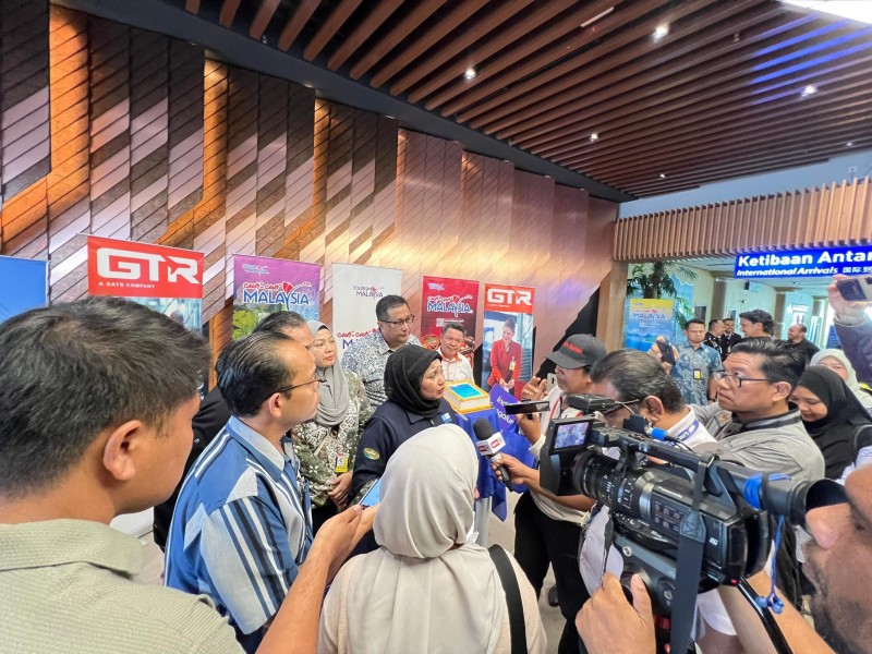 MALAYSIA WELCOMES 1 MILLION INDIA TOURISTS