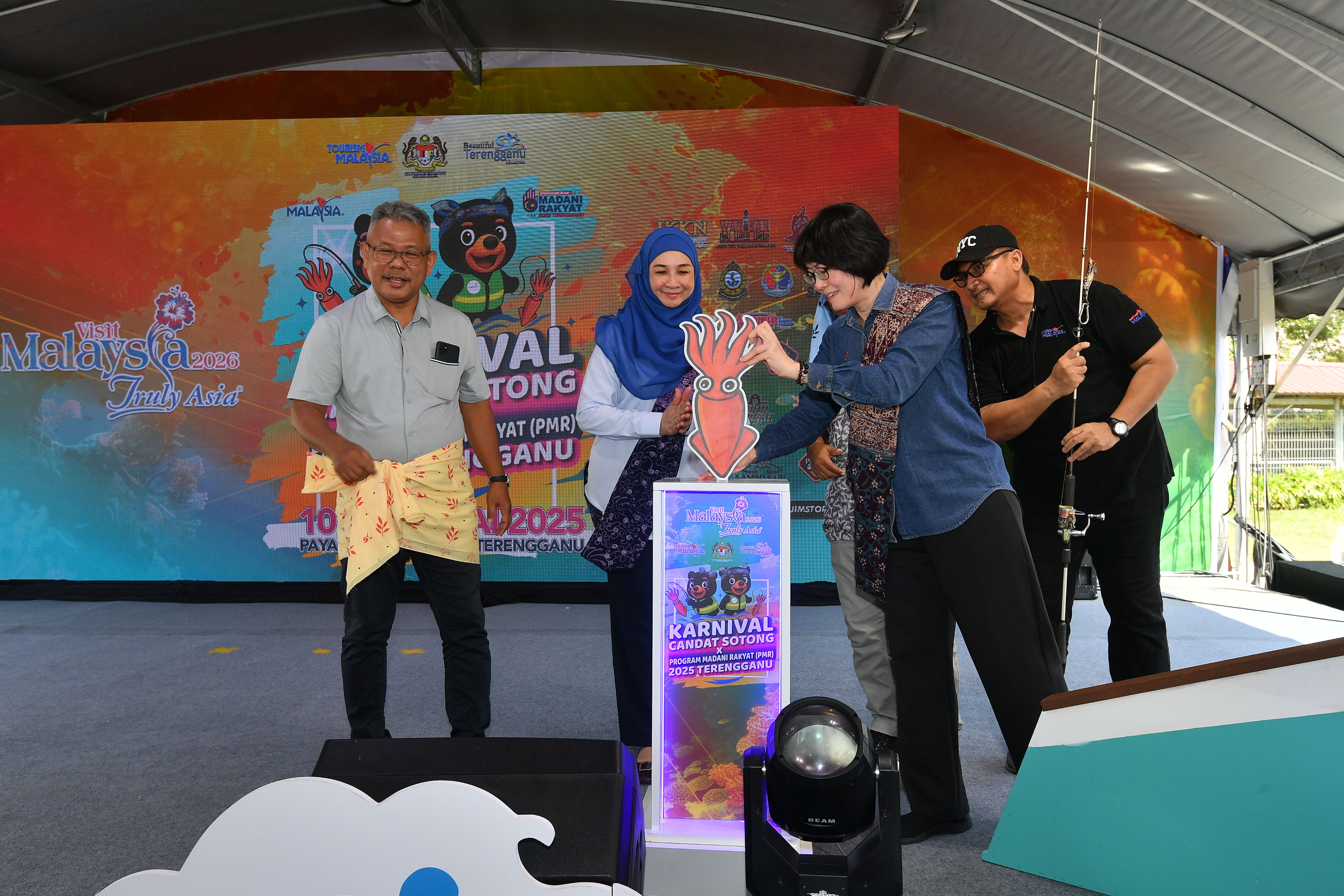 KARNIVAL CANDAT SOTONG x PROGRAM MADANI RAKYAT  2025 KUALA TERENGGANU FOKUS PROMOSI WARISAN  BUDAYA MARITIM DAN PEMERKASAAN RAKYAT