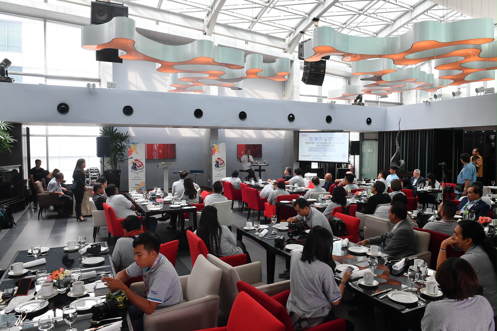 30 INTERNATIONAL MEDIA ARE INVITED TO BASK IN THE HOT SUN, WHITE BEACHES AND WARM WATER OF MALAYSIA