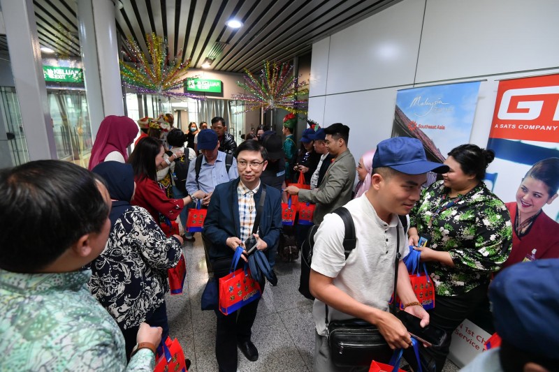 TOURISM MALAYSIA AND VIETJET AIR CELEBRATE FIRST HANOI-KUALA LUMPUR FLIGHTS