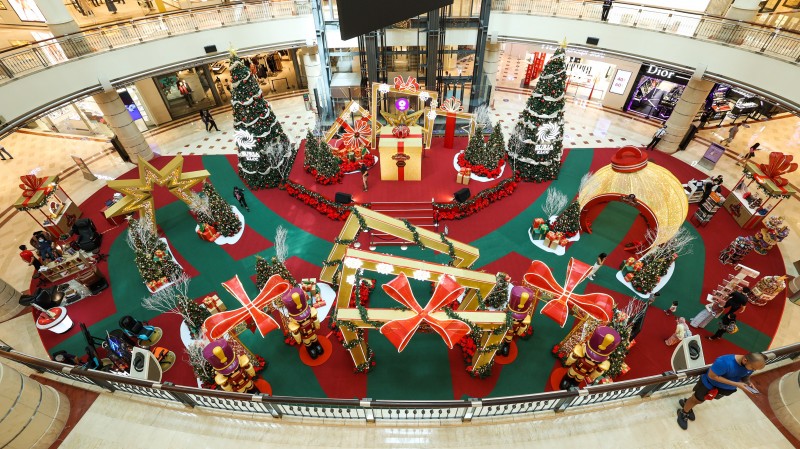 EMBRACING THE CHRISTMAS SPIRIT AT SURIA KLCC GROUP