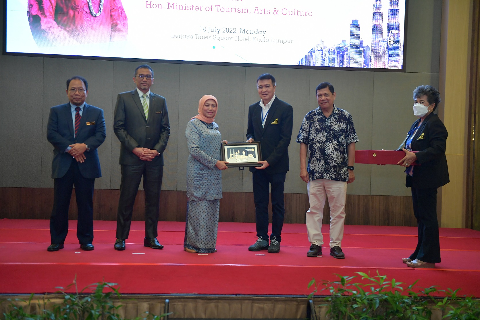 RECONNECTING MALAYSIA WITH THAI TRAVEL AGENTS ASSOCIATION (TTAA) MEMBERS THROUGH FAM TRIP