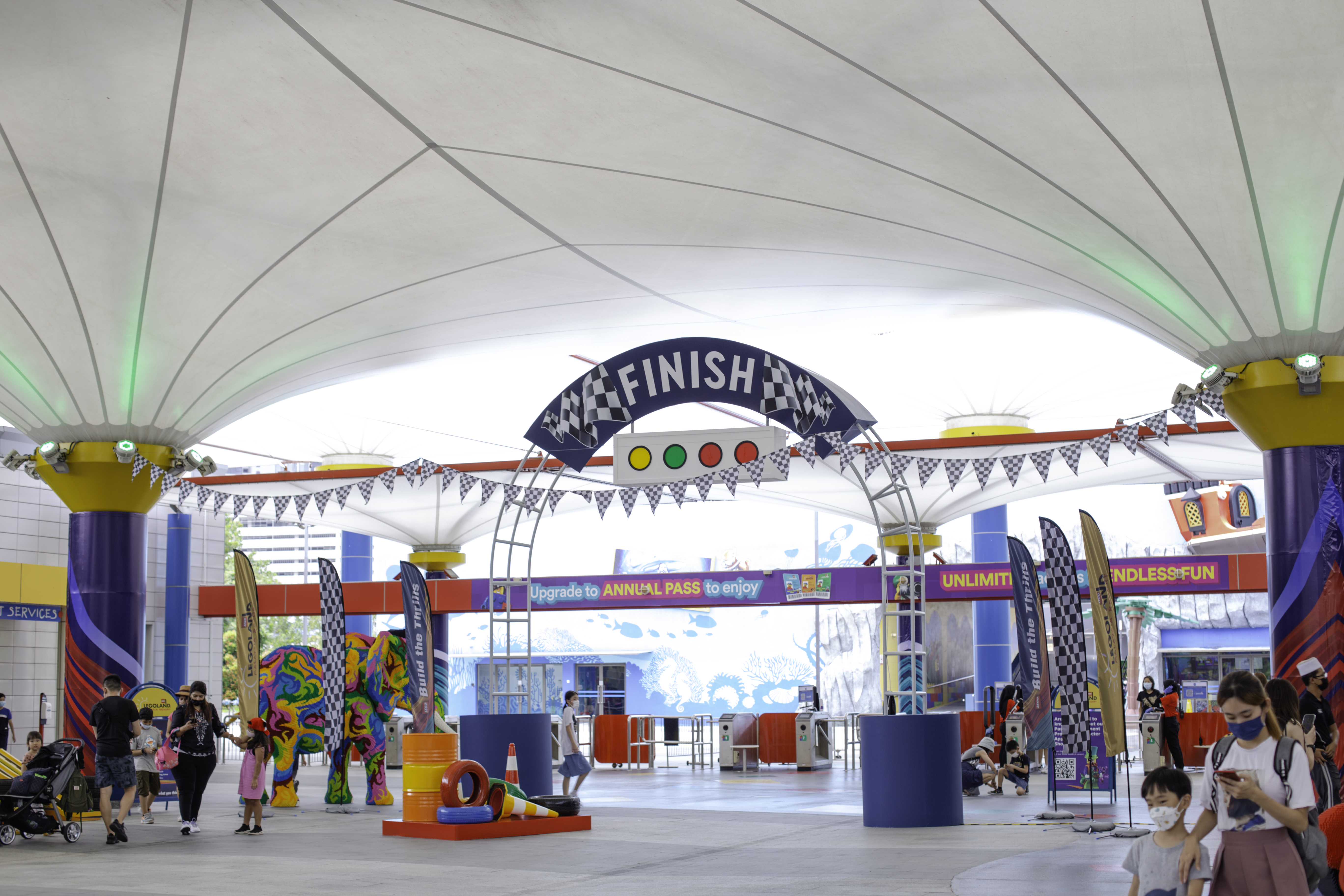 READY, GET SET, LEGOLAND!