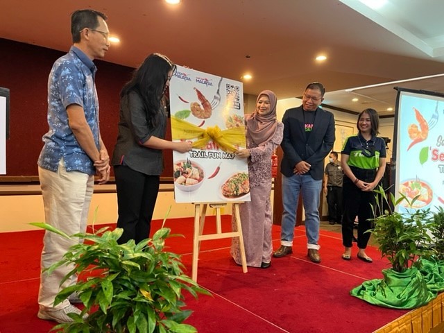 TOURISM MALAYSIA LANCAR RISALAH GASTRONOMI SENARAI RESTORAN MAKANAN LAUT  DI SABAH DAN LABUAN