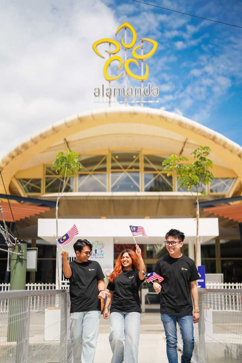 MERDEKA FESTIVITIES IN FULL SWING AT ALAMANDA PUTRAJAYA AND MESRA MALL KEMAMAN