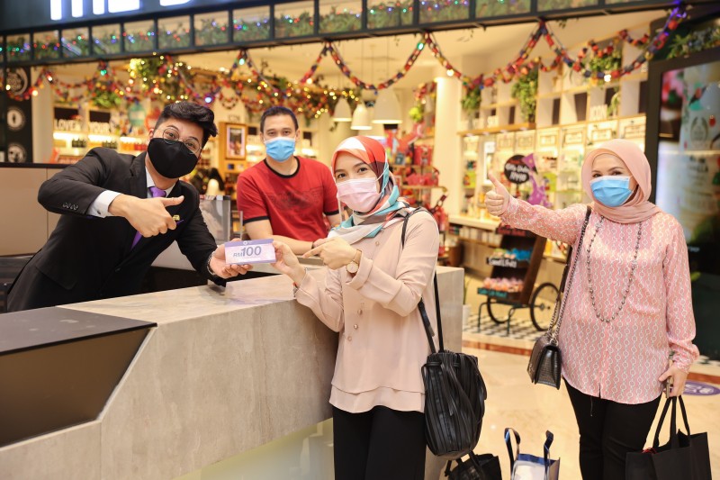 MENJIWAI PERAYAAN KRISMAS DI KUMPULAN SYARIKAT SURIA KLCC