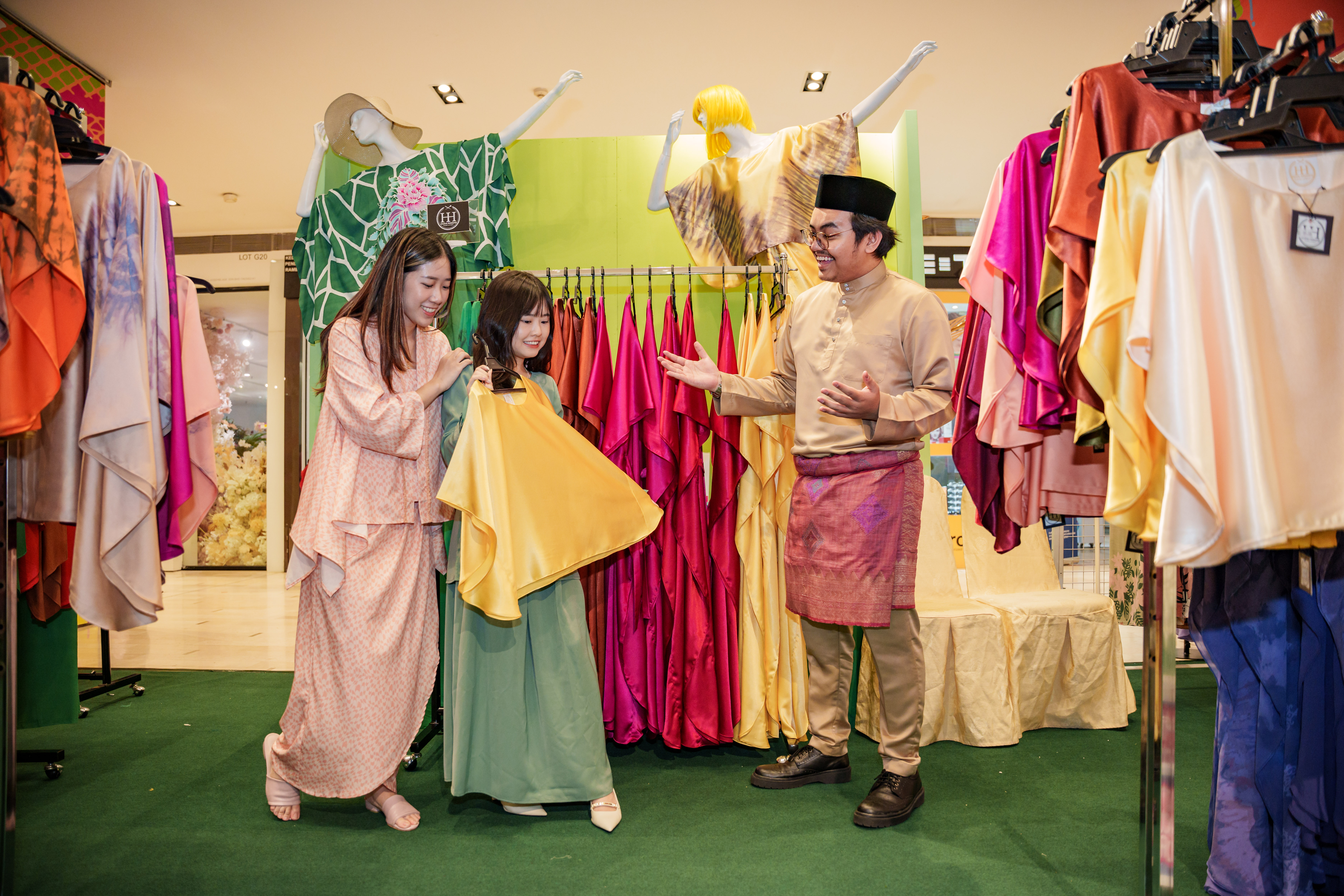 CELEBRATE THE MOST SCENT-SATIONAL RAYA AT FAHRENHEIT88!