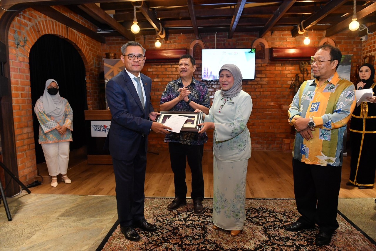 DATO’ SRI NANCY MEETS WITH ASEAN AMBASSADORS AND HIGH COMMISSIONERS TO DISCUSS TOURISM DEVELOPMENT
