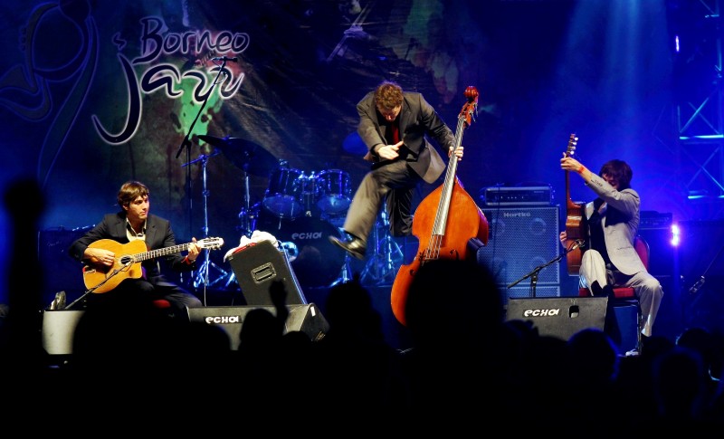 EXPERIENCE MALAYSIA MAY