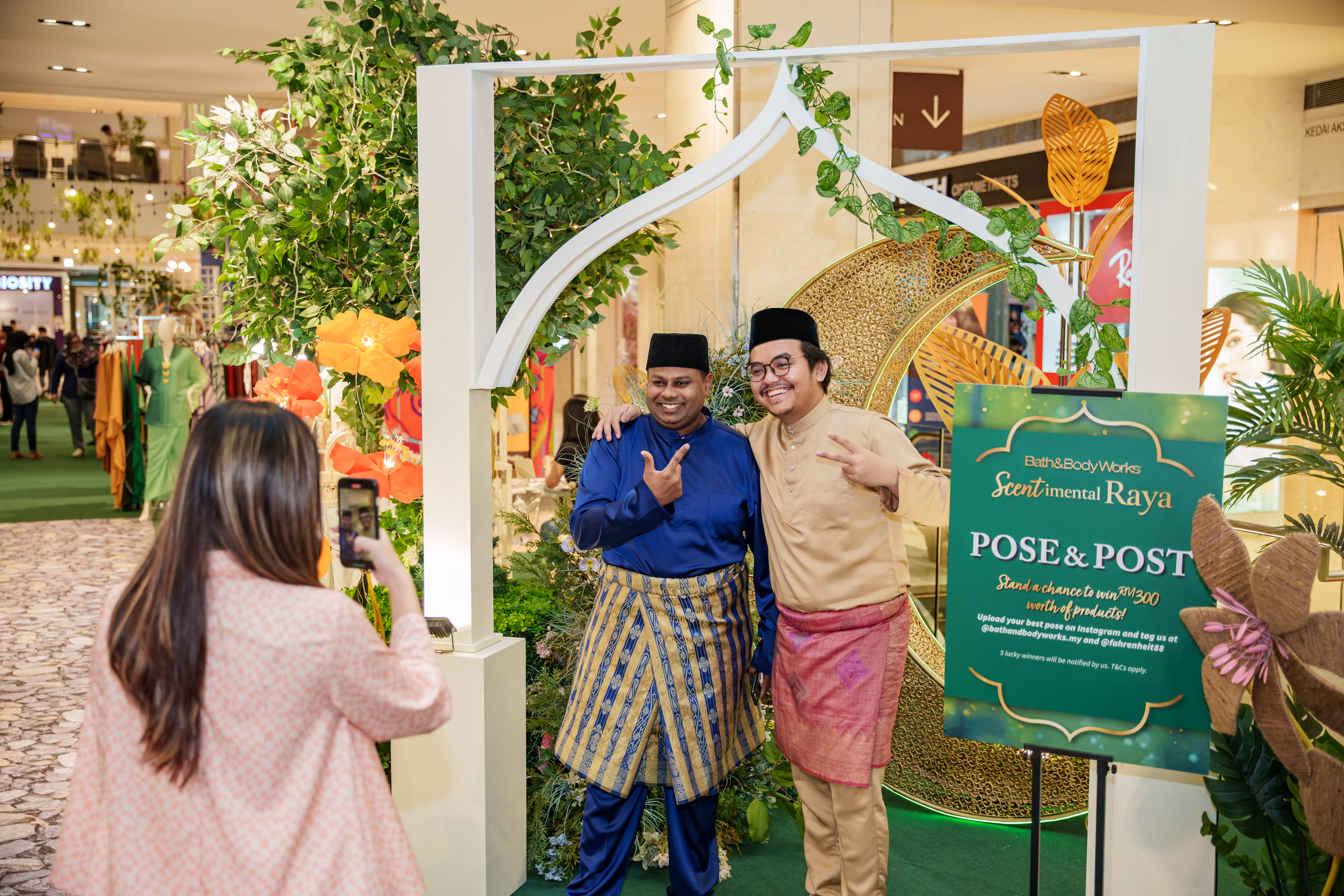 CELEBRATE THE MOST SCENT-SATIONAL RAYA AT FAHRENHEIT88!