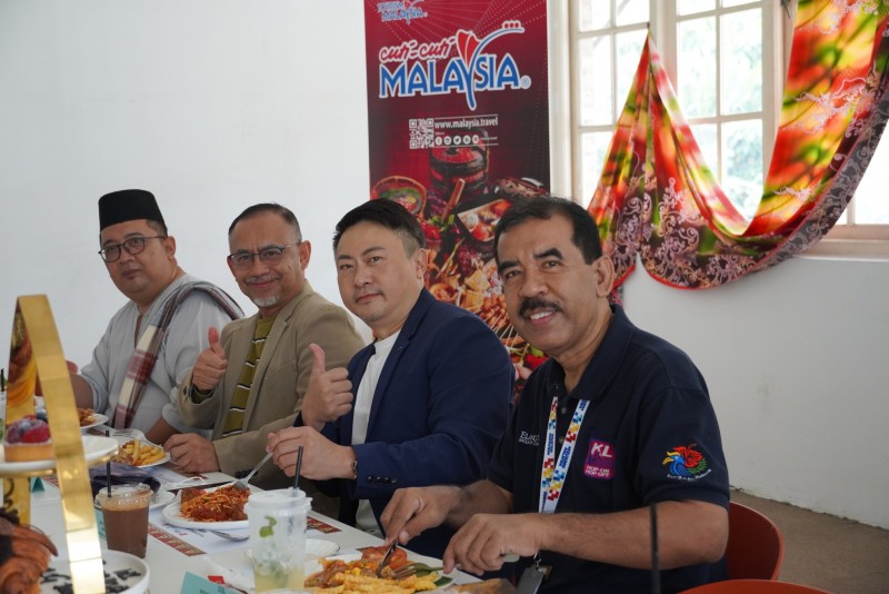 TOURISM MALAYSIA MENYAMBUT ULANG TAHUN KE-50 BERSAMA PROGRAM KERETAPI SARONG BERSEMPENA SAMBUTAN HARI MALAYSIA