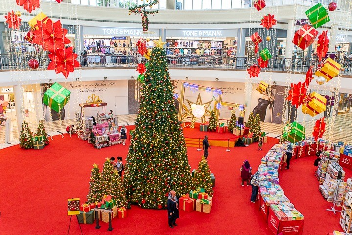 MENJIWAI PERAYAAN KRISMAS DI KUMPULAN SYARIKAT SURIA KLCC