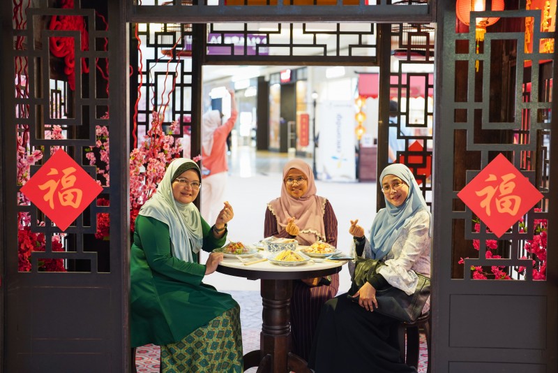 SURIA KLCC'S VINTAGE AFFAIR SPARKS CNY MAGIC