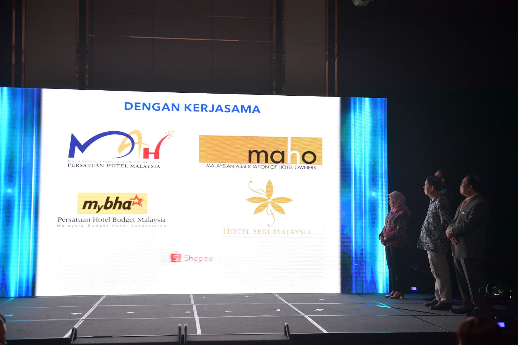 TAWARAN MENARIK PENEBUSAN E-BAUCAR OLEH PUSAT-PUSAT PENGINAPAN DI BAWAH PELAN PEMULIHAN PELANCONGAN 2022