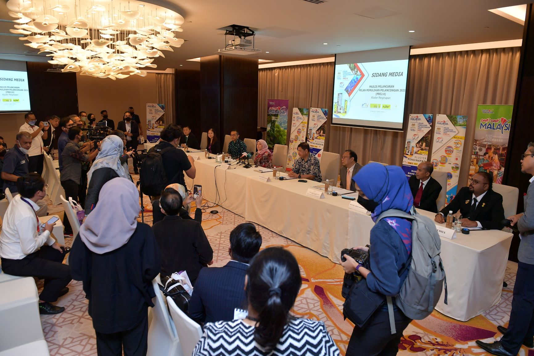 TAWARAN MENARIK PENEBUSAN E-BAUCAR OLEH PUSAT-PUSAT PENGINAPAN DI BAWAH PELAN PEMULIHAN PELANCONGAN 2022