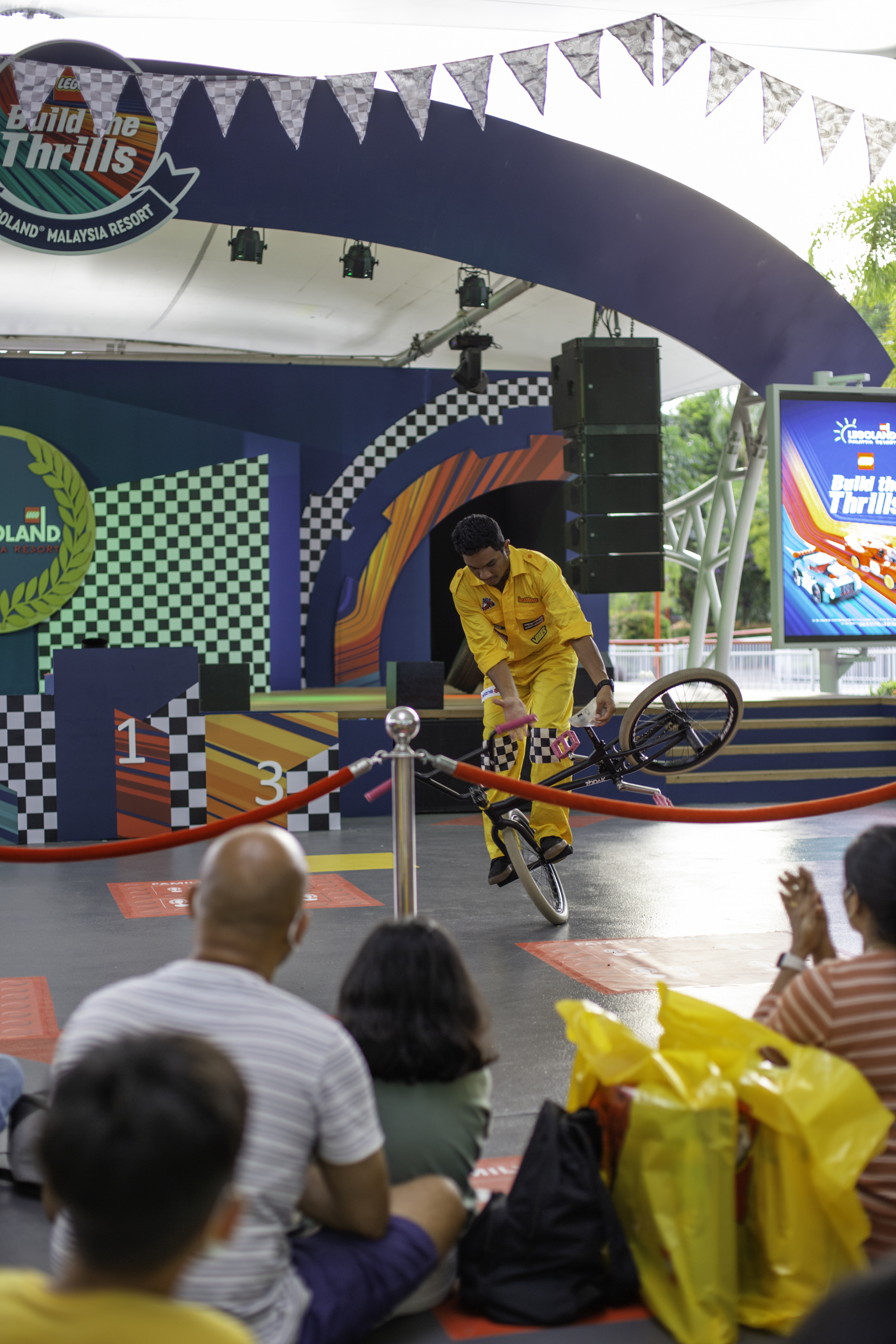 READY, GET SET, LEGOLAND!