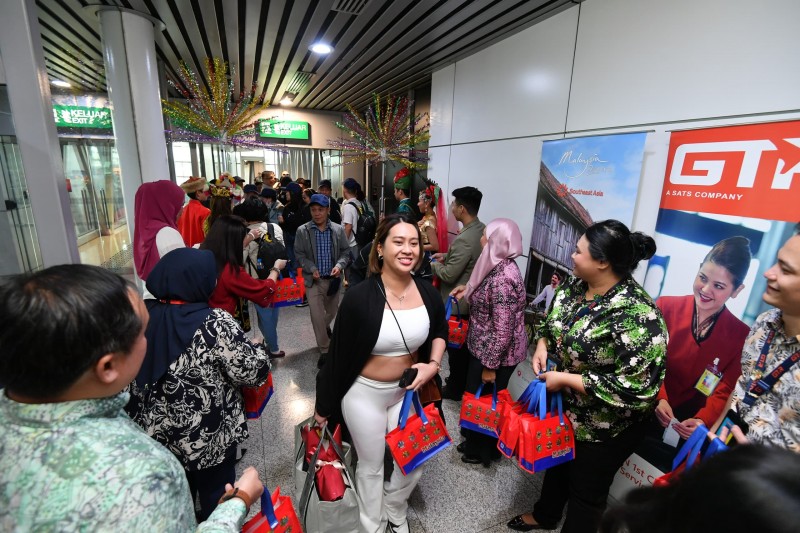 TOURISM MALAYSIA AND VIETJET AIR CELEBRATE FIRST HANOI-KUALA LUMPUR FLIGHTS