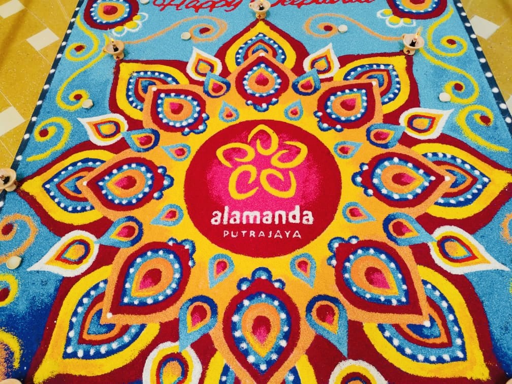 SURIA KLCC GROUP EMBRACES THE SPIRIT OF DEEPAVALI WITH UNIQUE FESTIVE KOLAM