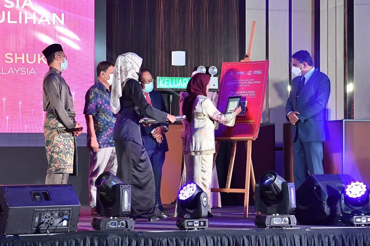 MOTAC LANCAR PELAN PEMULIHAN PELANCONGAN 2022 & LAGU CUTI-CUTI MALAYSIA VERSI KEDUA