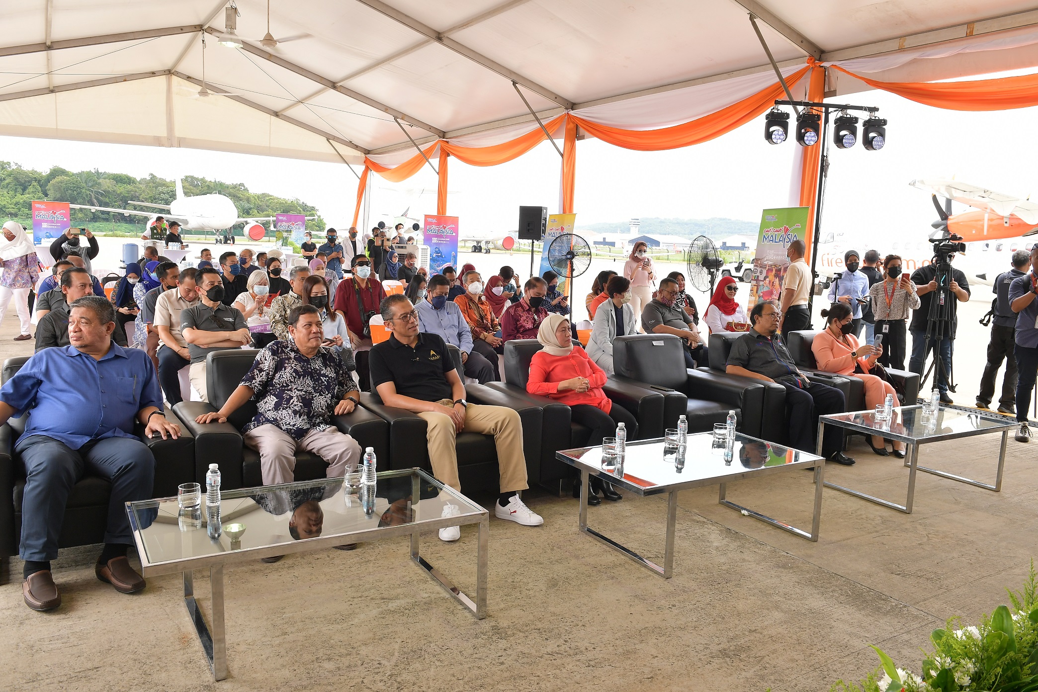 TOURISM MALAYSIA LANCAR PENGIKLANAN BADAN PESAWAT DAN KEMPEN #GOJALANLAH BERSAMA FIREFLY